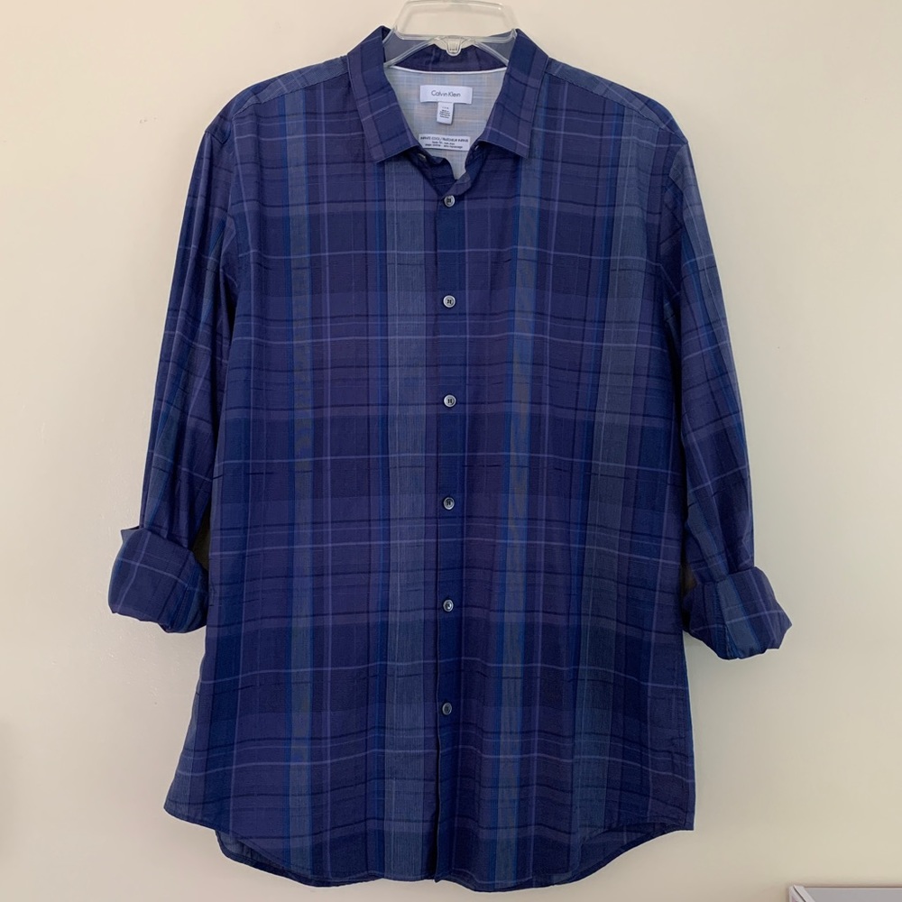 Calvin Klein Men's Long Sleeve Non-Iron Blue Plaid Button Down Shirt Size Large